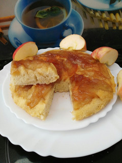 Una foto de Tarta de manzana con canela al sartén sin levadura