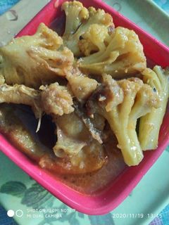 ফুলকপি দিয়ে মাছের ঝোল(foolkopi diye macher jhol recipe in Bengali রেসিপির প্রধান ছবি