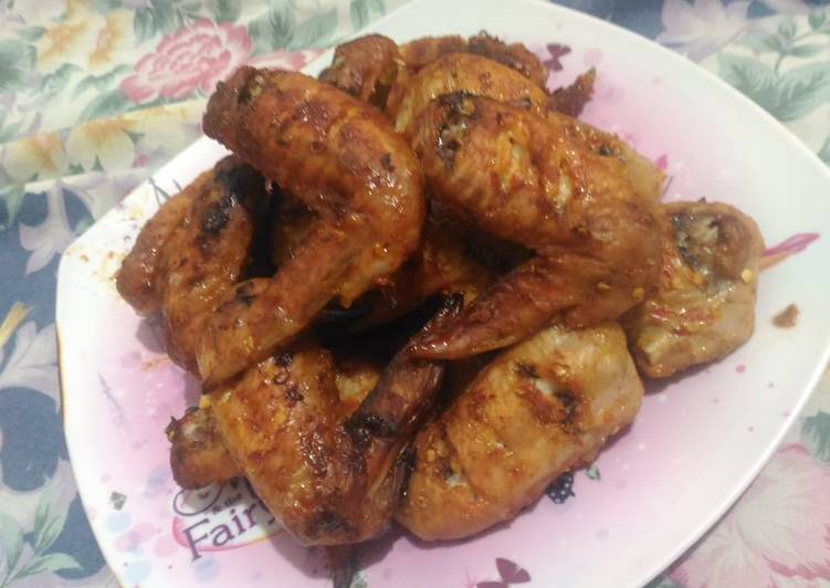 Sayap ayam panggang pedas