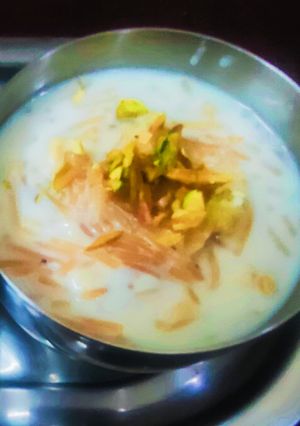 टेस्टी सेवई (tasty Sawai recipe in Hindi) रेसिपी मुख्य फोटो