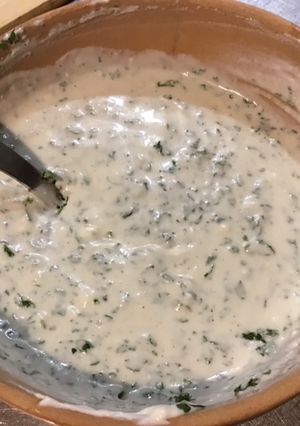 Une photo de Sauce crème roquefort et persil