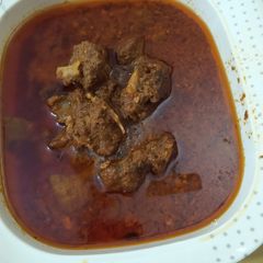 A picture of Beef qorma.