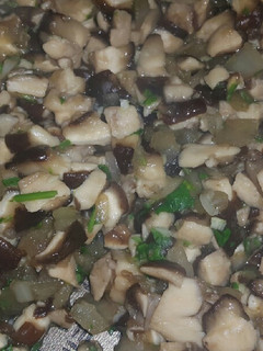 Una foto de Hongos Shiitake a la provenzal
