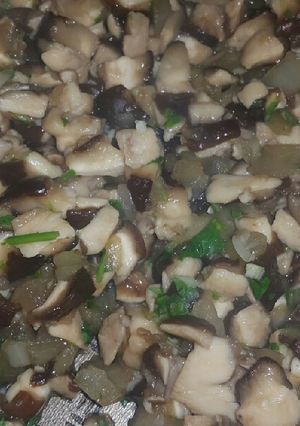 Una foto de Hongos Shiitake a la provenzal