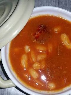 Una foto de Chícharos con chorizo🥄