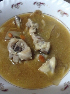 有食候養生麻油雞湯 的食譜成品照片