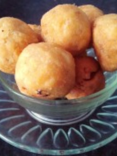 મગ દાળ કચોરી (Moong Dal Kachori Recipe In Gujarati) રેસીપી મુખ્ય ફોટો