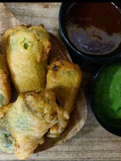 मिर्ची वडा (Mirchi vada recipe in hindi) रेसिपी मुख्य फोटो