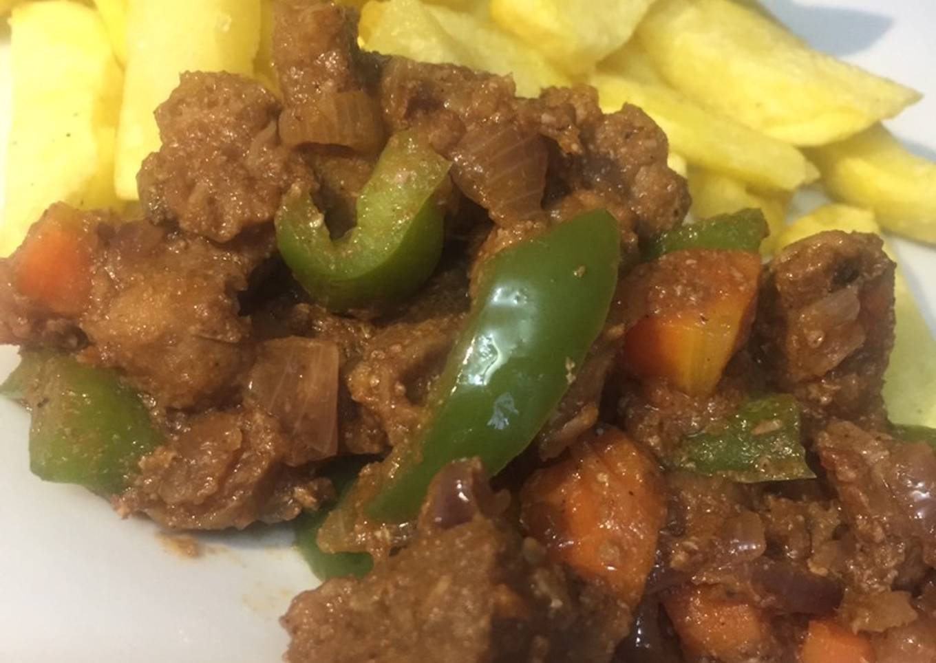 Stir n fry Beef served with fries