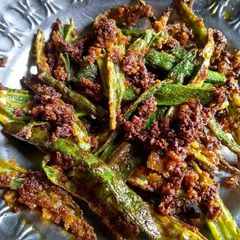 A picture of Kurkuri bhindi(crispy lady's finger).