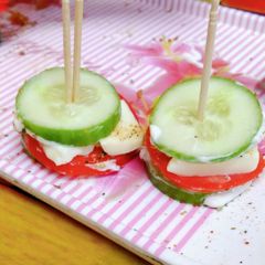 A picture of Cheesy cucumber punch.