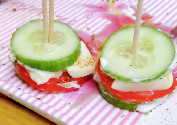 Simple Way to Prepare Appetizing Cheesy cucumber punch