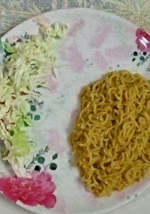 નુડલ્સ(Noodles recipe in Gujarati ( રેસીપી મુખ્ય ફોટો