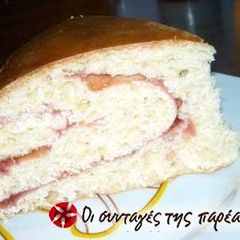 A picture of Tsoureki in the bread machine.