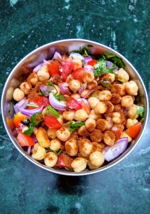 A picture of Chole Chaat.