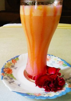 A picture of Rose Pineapple Lassi.
