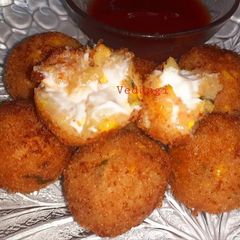 A picture of Potato Corn Balls.😋😋😋.