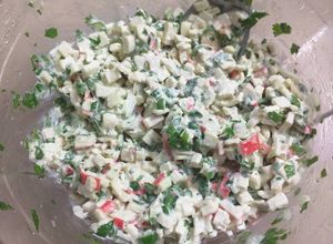 Una foto de Ensalada de surimi