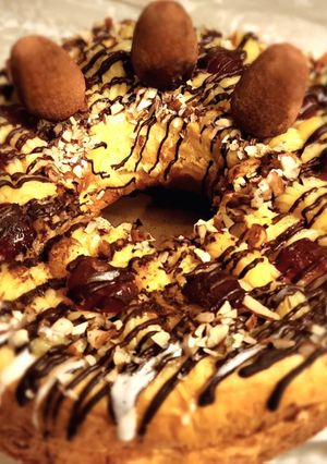 Una foto de 🐰🎉🥚 Rosca de Pascuas - Rellena de Dulce de leche 🥚🎉🐰