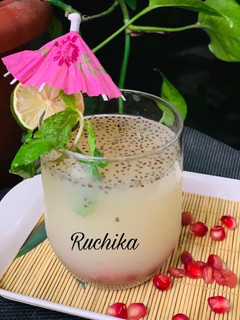 A picture of White cocktail.