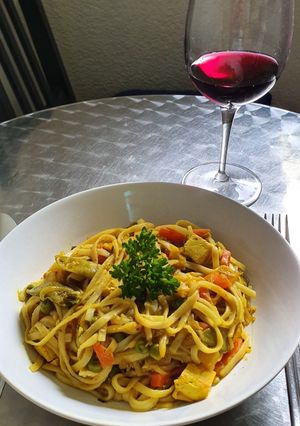 Zöldséges tészta ázsiai ízvilággal recept fotója
