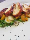 Pechuga de Pollo en Salsa Hoisin y Ensalada de Mango