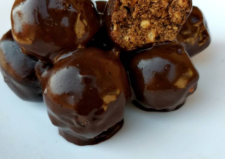 Recipe of Homemade Tiramisu Truffles in chocolate sauce