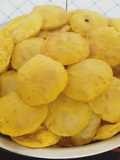Alu besan suji ke puri