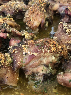 Una foto de Cuello de cordero asado con almendras