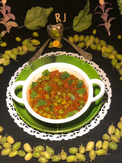 લીલા ચણા નું શાક (Green Chana Shak Recipe In Gujarati) રેસીપી મુખ્ય ફોટો
