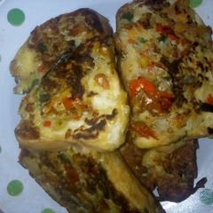 A picture of French Toast.