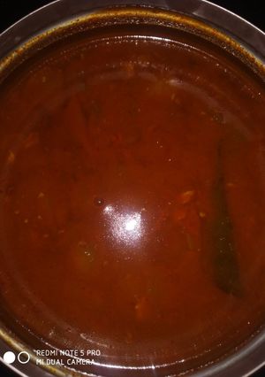 கருவாடு புளி குழம்பு (Karuvaadu puli kulambu recipe in tamil) செய்முறை முக்கிய புகைப்படம்