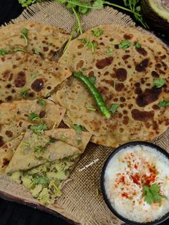 A picture of Avocado Paratha.