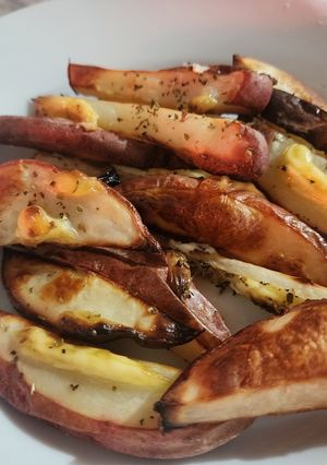 Una foto de Papas rústicas al horno