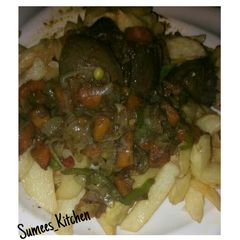 A picture of Chips with Veggies_kidney sauce.
