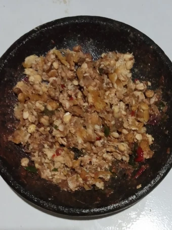 Langkah Gampang Membuat Resep Tempe Penyet Sambal Mentah yang  Bikin Ketagihan Anti Ribet, Uenak Banget