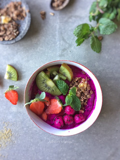 Foto resep Pink Pitaya Smoothie Bowl