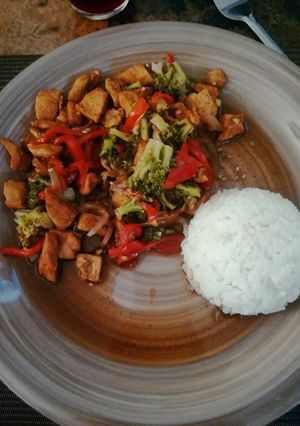 Una foto de Pollo oriental fácil y rápido
