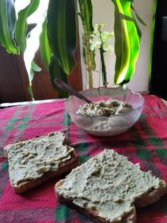 Una foto de Paté vegano de lentejas :)