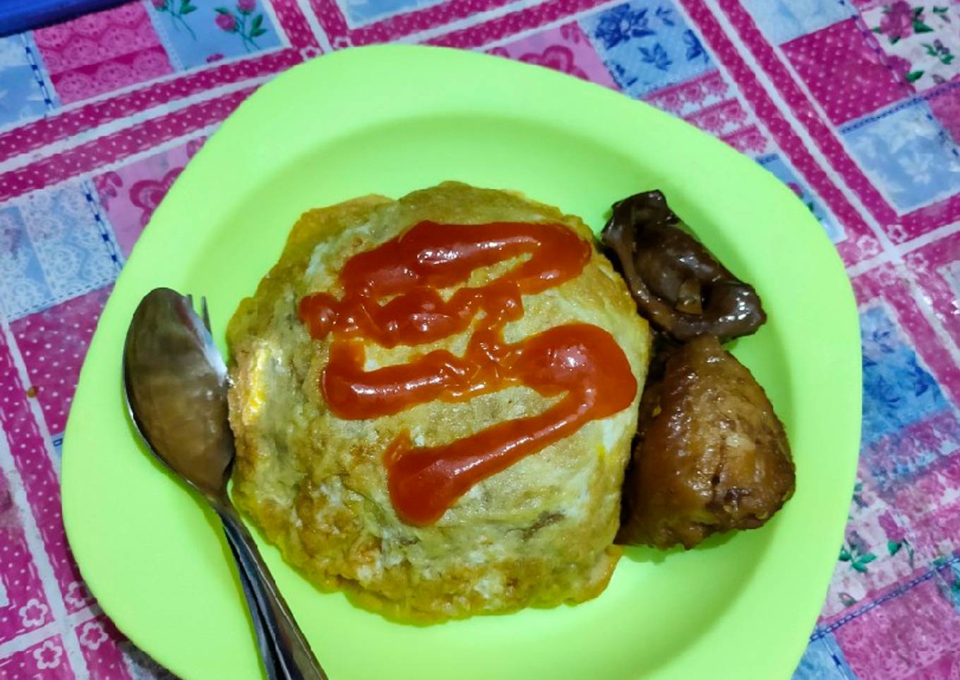 Nasi goreng Pattaya (nasgor ditutup telur dadar)