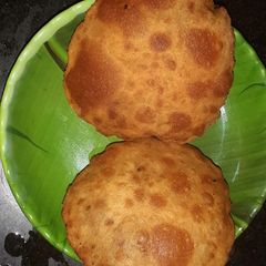 A picture of Aloo kachori...kids favourite.