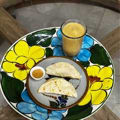 QUESADILLAS DE CAZÓN: ANTOJITO MEXICANO-レシピのメイン写真
