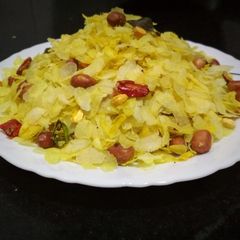 A picture of Rice Flakes (Thin Poha) Chivda.