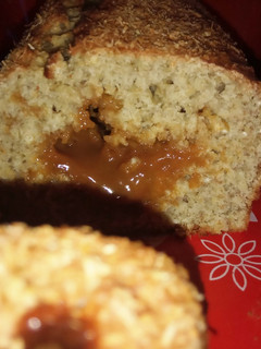 Una foto de Budín de avena, banana y dulce de leche fácil