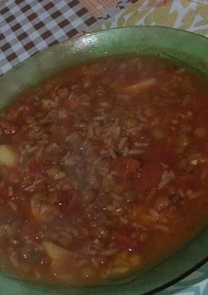 Una foto de Guiso de lentejas (vegetariano)