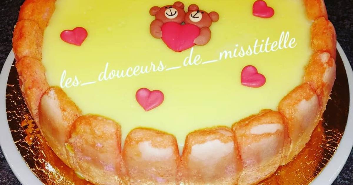 Gateau Facile A La Creme Vanille Et Insert Fraise De Les Douceurs De Misstitelle Cookpad