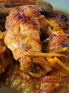 Una foto de Alitas de pollo a la naranja