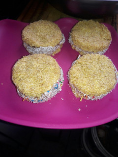 Una foto de Alfajores de avena y coco