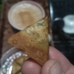 ONE BITE CHICKEN SAMOSAS😘 A picture of ONE BITE CHICKEN SAMOSAS😘.