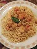 Spaguetti con camarones y vieiras